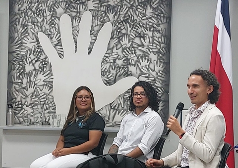 Panel 2 sobre Educación y empleo a cargo de Maraya Jiménez, Guillermo Matute y Henry Martínez.