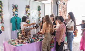 Mujeres indígenas ngänes, malekus y borukas participaron en el mercado del Costa Rica Fashion Wee