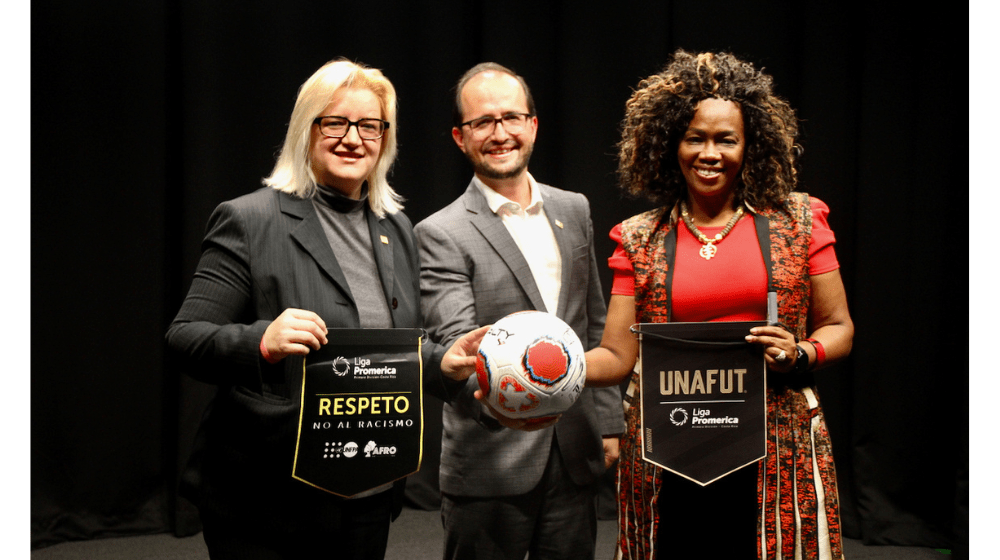 Vicky Ross de la UNAFUT, Juan Luis Bermúdez de UNFPA y Epsy Campbell del Centro de Mujeres Afro presentaron la campaña